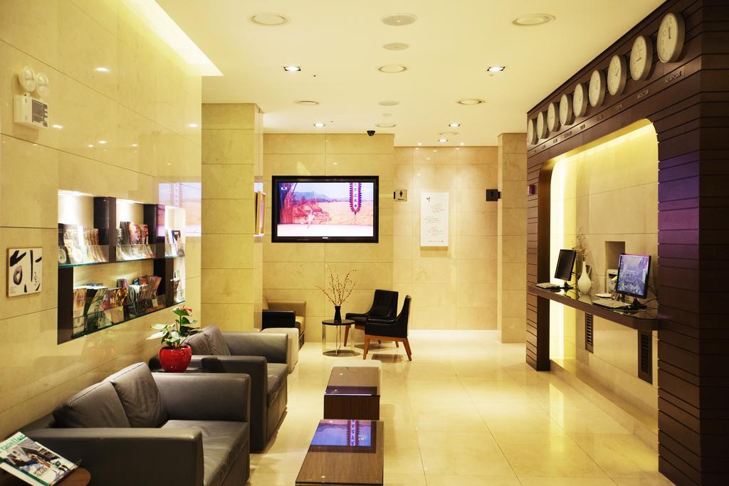 N Fourseason Hotel Myeongdong Seúl Exterior foto